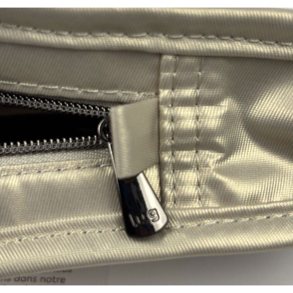 Lug Drizzle Mini Zip NWT Storage Pouch Bag Charm ChamMet Champagne Gold Clip - Picture 6 of 7